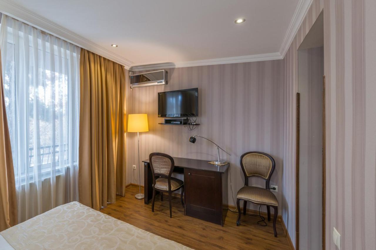 Garden View Hotel Tbilisi Exterior photo